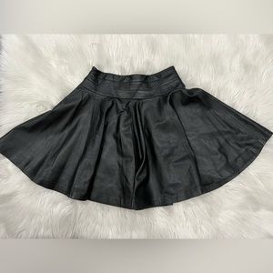 Milly Delphine soft leather flared skirt size 2. Side zipper closure.  MSRP $525